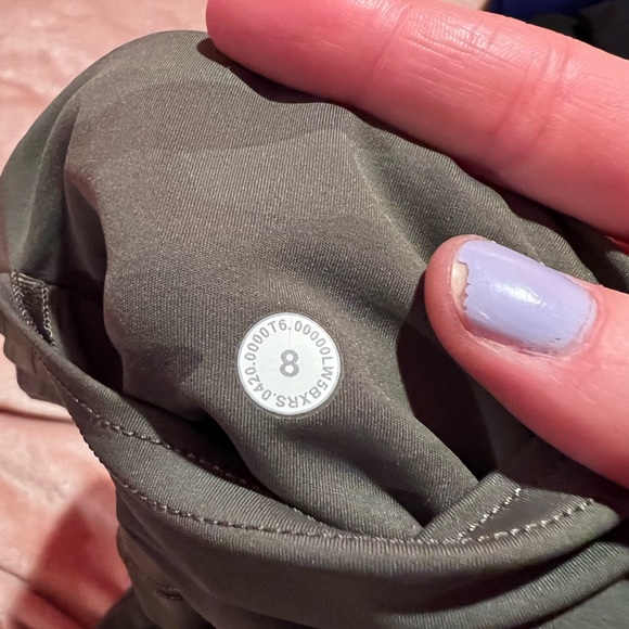Lululemon Swift Speed with pockets - Picture 5 of 6